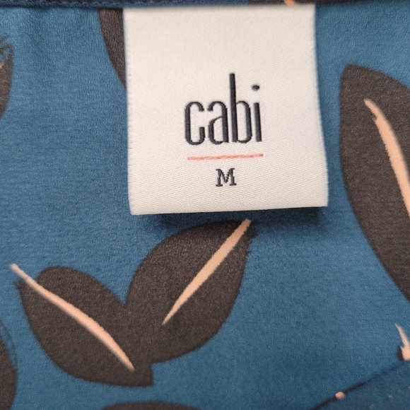 CAbi Shadow Leaf Blouse Size M Long Bell Sleeves V Neck Chiffon Pullover Relaxed - Picture 6 of 13